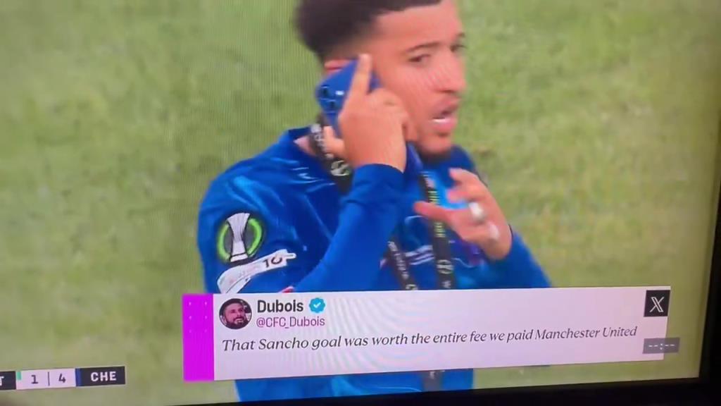 直接攤牌！桑喬賽后在場(chǎng)上煲電話粥，大聲說自己不回曼聯(lián)